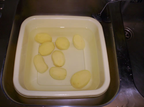 Le patate a bagno d'acqua